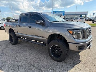 Used 2019 Nissan Titan SV w/ SV Convenience Package