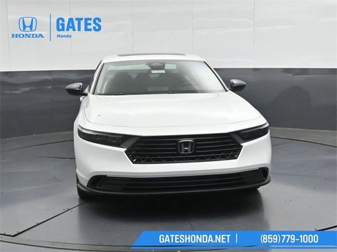 New 2025 Honda Accord SE image 5