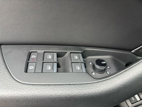 Used 2023 Audi A6 2.0T Premium w/ Convenience Package image 15