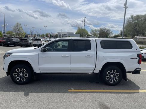 Used 2023 Chevrolet Colorado LT w/ LT Convenience Package III AWD/4WD image 4