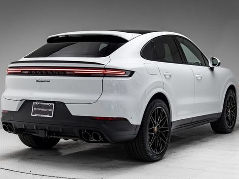 New 2026 Porsche Cayenne Coupe AWD/4WD image 33