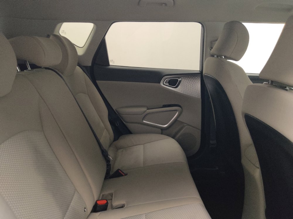 Used 2020 Kia Soul LX FWD image 19