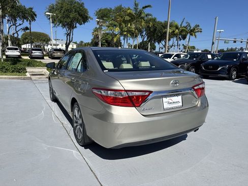 Used 2017 Toyota Camry FWD image 13