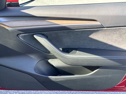 Used 2023 Tesla Model 3 Standard Range RWD image 17