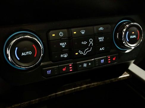 Used 2019 Ford F350 Lariat w/ Lariat Ultimate Package image 33