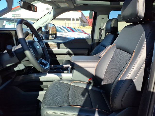 New 2027 Ford F350 Lariat w/ Black Appearance Package AWD/4WD image 9