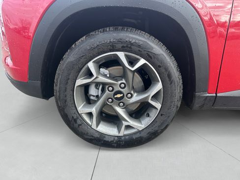 Used 2026 Chevrolet Trax LT image 14