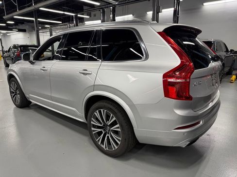 Used 2020 Volvo XC90 T6 Momentum w/ Protection Package AWD/4WD image 2