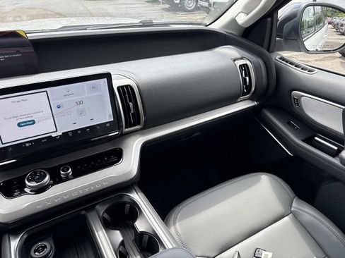 New 2027 Ford Expedition Active AWD/4WD image 14