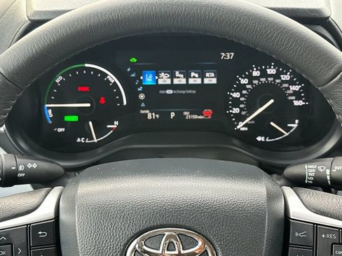Certified 2026 Toyota Sienna XLE FWD image 28