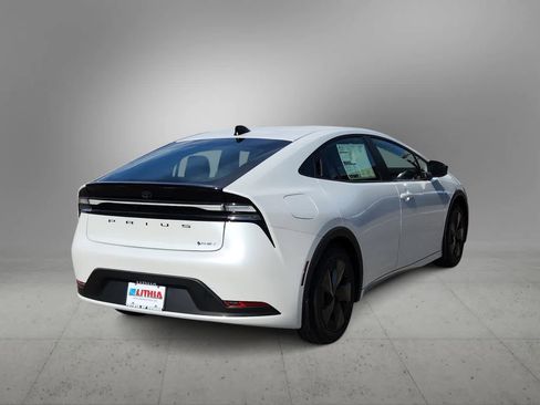 New 2026 Toyota Prius Plug-In Hybrid image 8