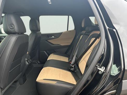New 2026 Chevrolet Equinox ACTIV AWD/4WD image 32