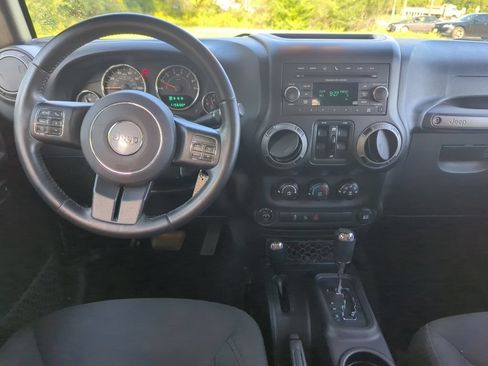 Used 2016 Jeep Wrangler Unlimited Sport w/ Quick Order Package 24S AWD/4WD image 24