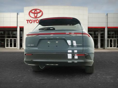 New 2026 Toyota Crown Signia AWD/4WD image 10