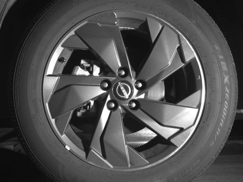 Used 2025 Nissan Rogue SV FWD image 12