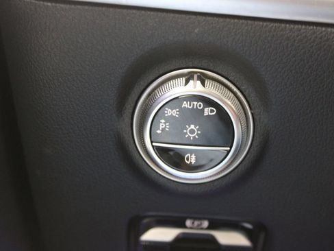 Used 2025 Mercedes-Benz C 300 Sedan image 35