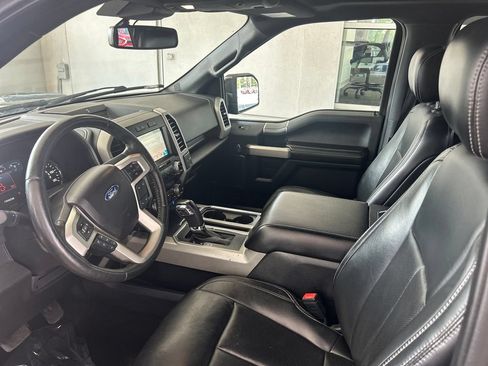 Used 2019 Ford F150 Lariat w/ Equipment Group 502A Luxury AWD/4WD image 11