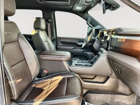 Used 2024 GMC Sierra 2500 Denali image 28