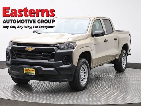 Used 2023 Chevrolet Colorado W/T RWD image 1