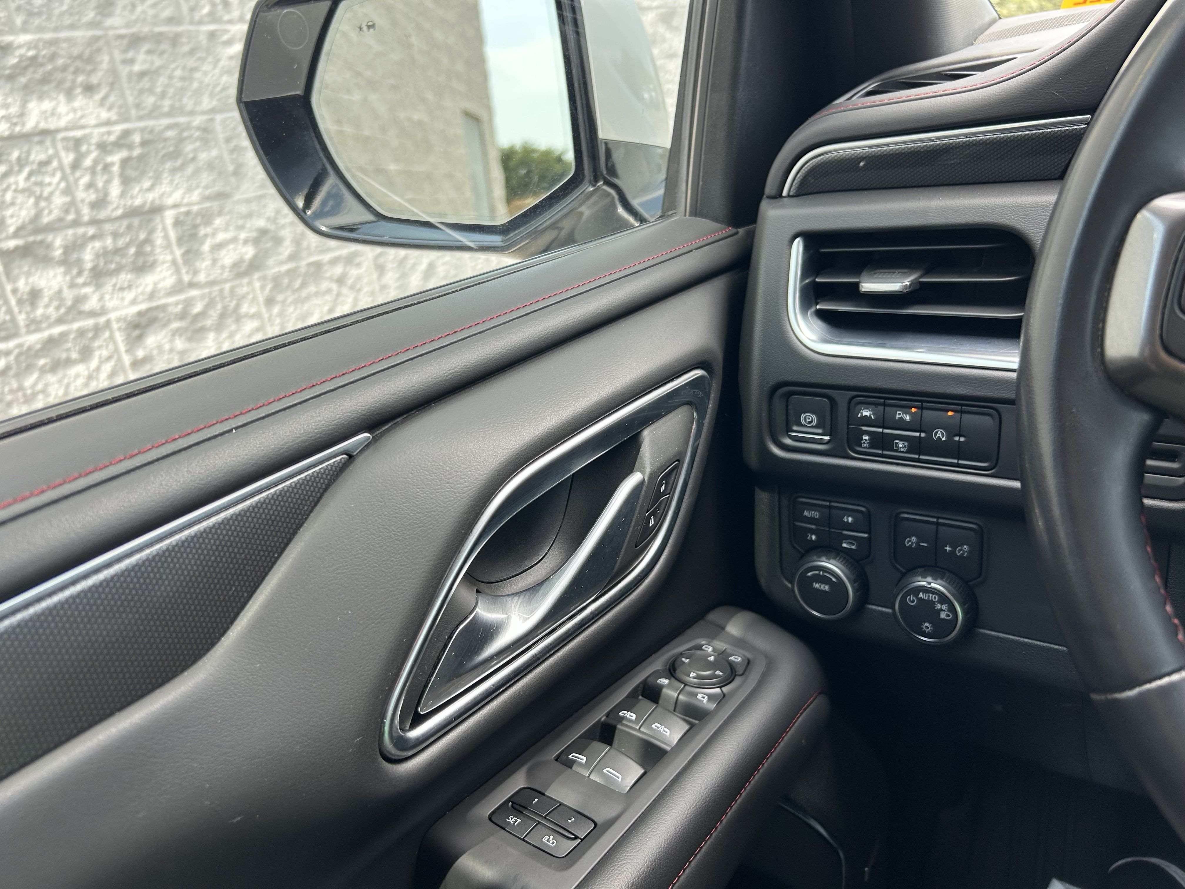 Used 2023 Chevrolet Tahoe RST w/ RST Performance Edition AWD/4WD image 14