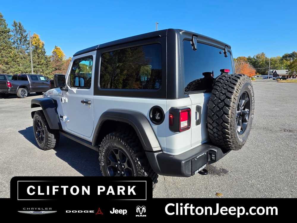 Used 2022 Jeep Wrangler Sport AWD/4WD image 6