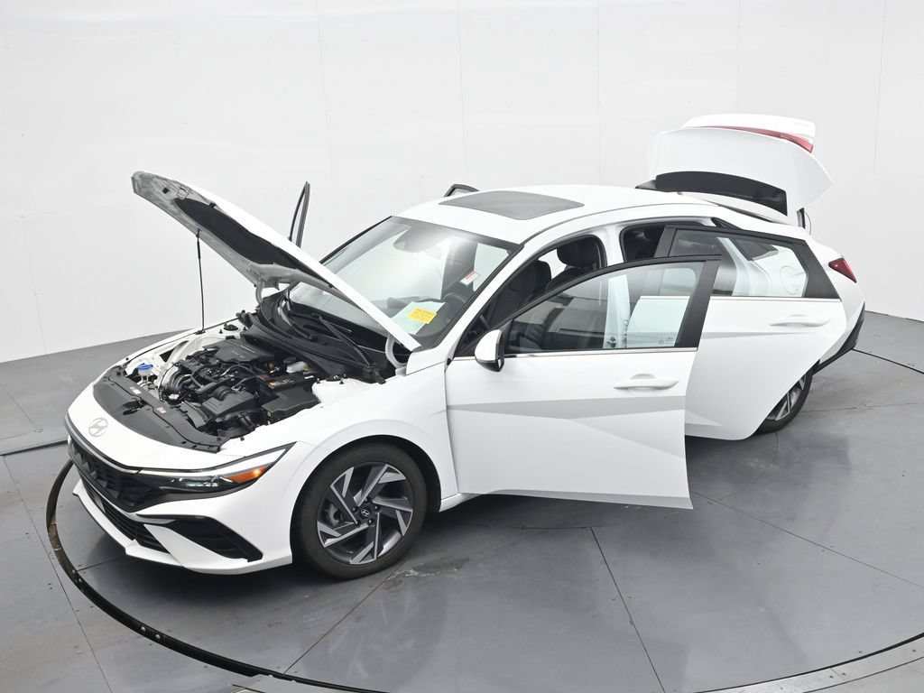 Used 2025 Hyundai Elantra Limited FWD image 39