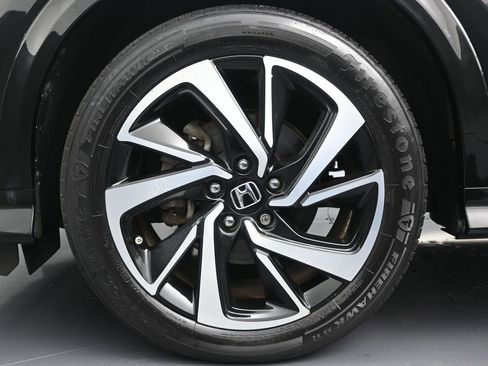 Used 2019 Honda HR-V Sport image 9