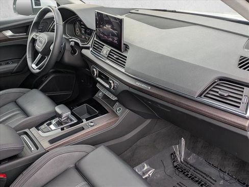 Used 2021 Audi Q5 Prestige image 23