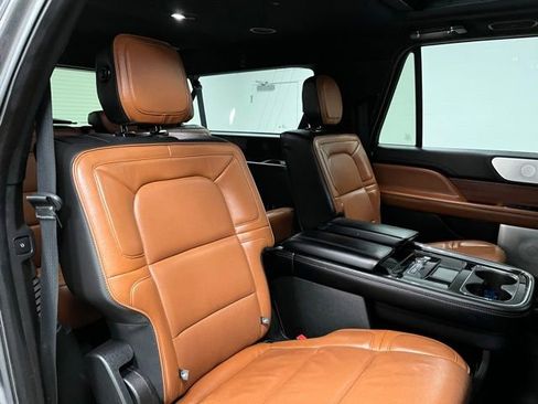 Used 2018 Lincoln Navigator L Reserve AWD/4WD image 55