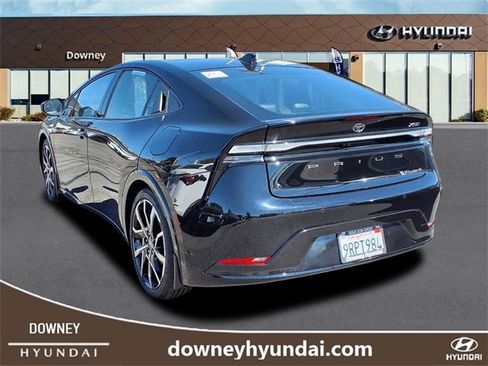 Used 2024 Toyota Prius Prime Premium image 5