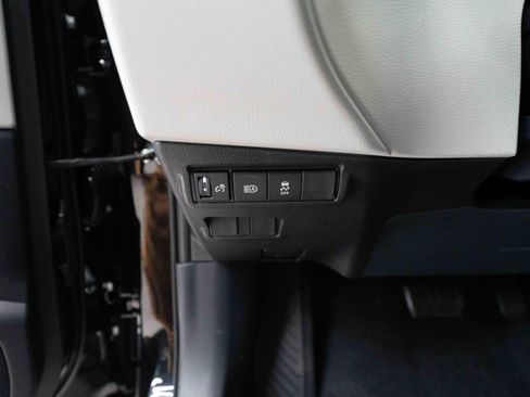 New 2026 Toyota Corolla Cross L AWD/4WD image 11