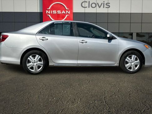 Used 2014 Toyota Camry LE FWD image 9