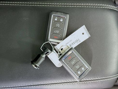 Used 2025 Jeep Grand Cherokee L Limited w/ Luxury Tech Group II RWD image 35