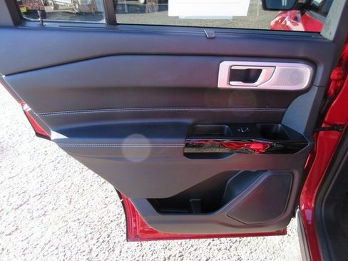 Used 2022 Ford Explorer ST w/ Equipment Group 401A image 27