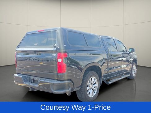 Used 2020 Chevrolet Silverado 1500 Custom w/ Custom Convenience Package RWD image 9