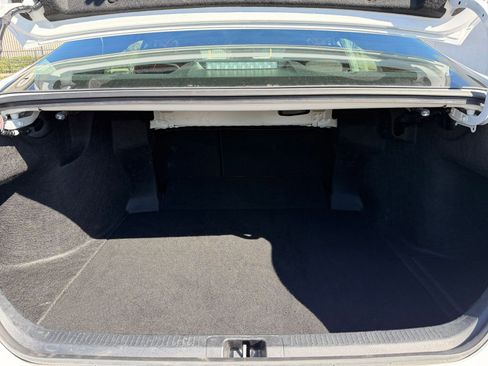 Used 2025 Toyota Camry LE image 30