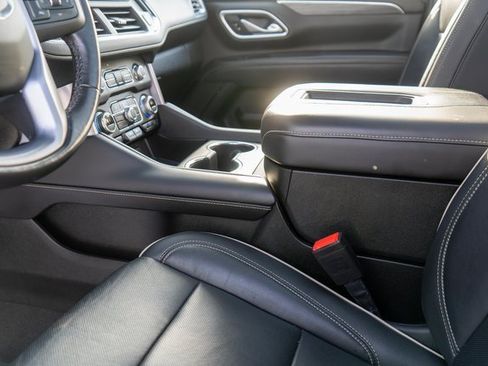 Used 2021 GMC Yukon SLT w/ SLT Premium Package image 26