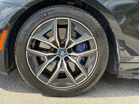 Used 2024 BMW i5 M60 image 10