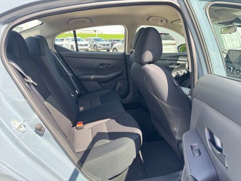 Used 2024 Nissan Sentra SV FWD image 33