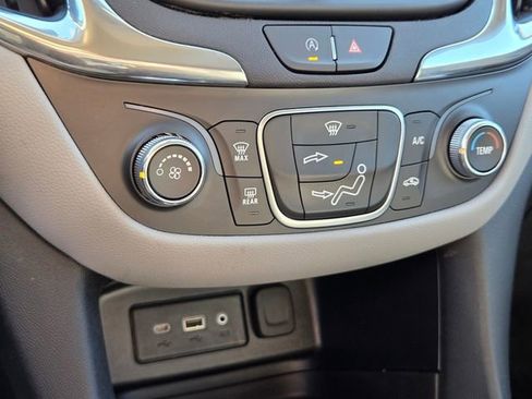 Used 2024 Chevrolet Equinox LS w/ LS Convenience Package FWD image 32