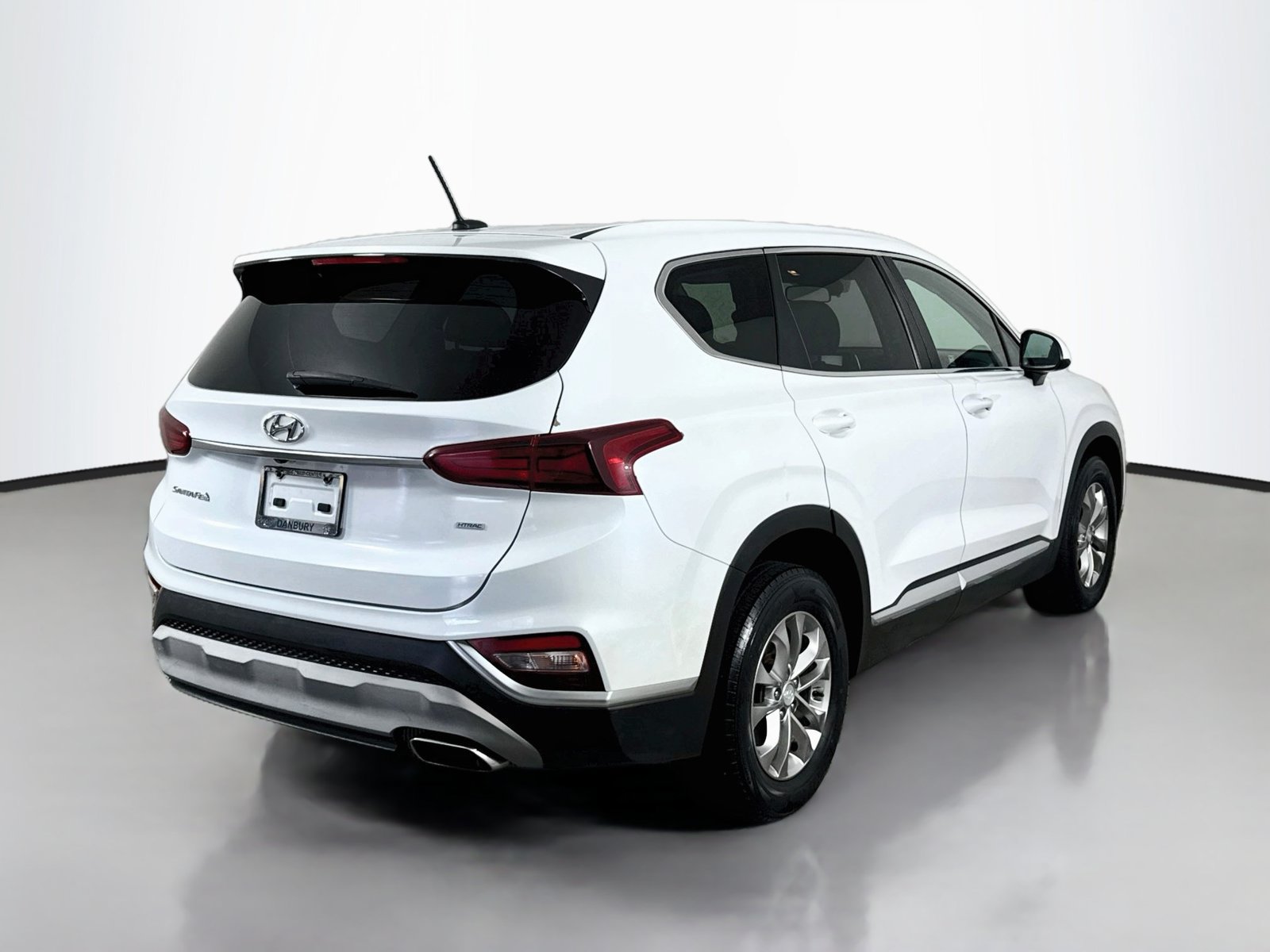 Used 2019 Hyundai Santa Fe SE AWD/4WD image 9