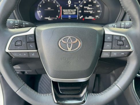 Used 2024 Toyota Grand Highlander FWD image 10