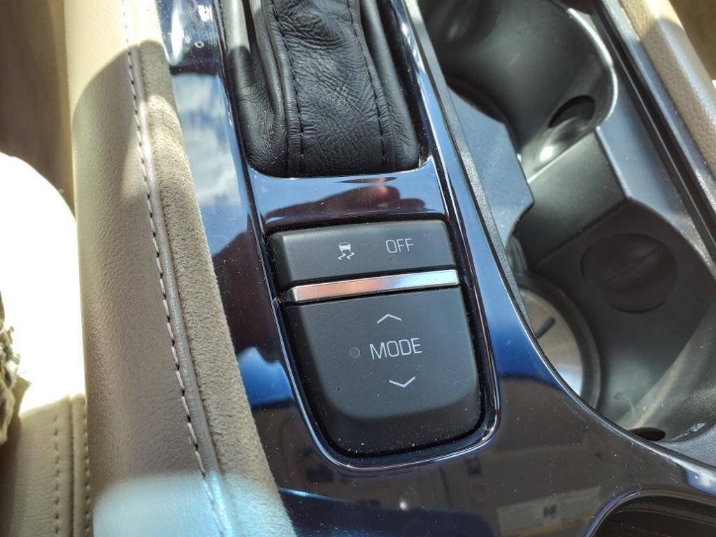Used 2016 Cadillac CTS Luxury RWD image 22