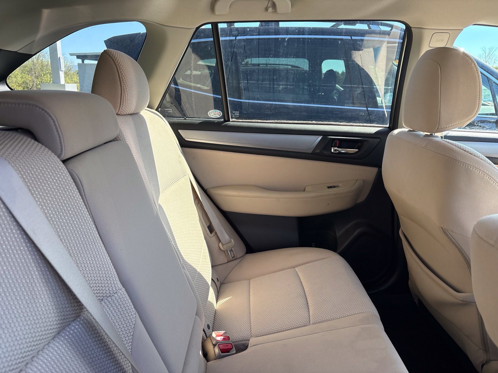 Used 2017 Subaru Outback 2.5i Premium AWD/4WD image 10