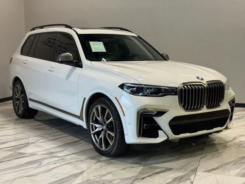 Used 2020 BMW X7 M50i w/ Dynamic Handling Package AWD/4WD image 4