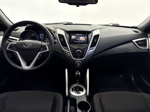 Used 2017 Hyundai Veloster Value Edition image 13