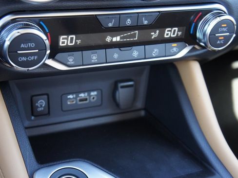 Used 2024 Nissan Sentra SV w/ SV Premium Package FWD image 19