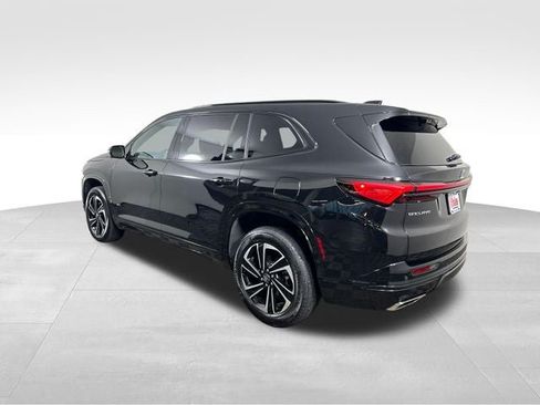 Used 2026 Buick Enclave Sport Touring w/ Power Package FWD image 3