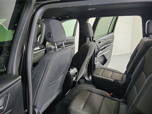 Used 2024 Chevrolet Traverse LT image 22