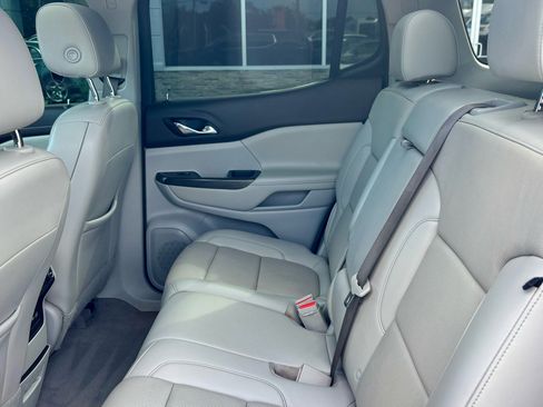 Used 2021 GMC Acadia SLT image 18